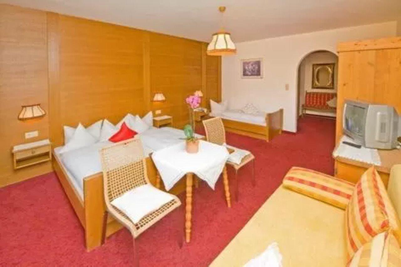 Hotel Menthof เซเฟลด์ อิน ทิโรล ภายนอก รูปภาพ