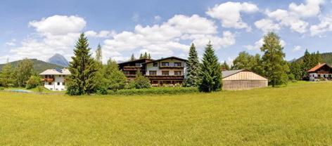Hotel Menthof เซเฟลด์ อิน ทิโรล ภายนอก รูปภาพ